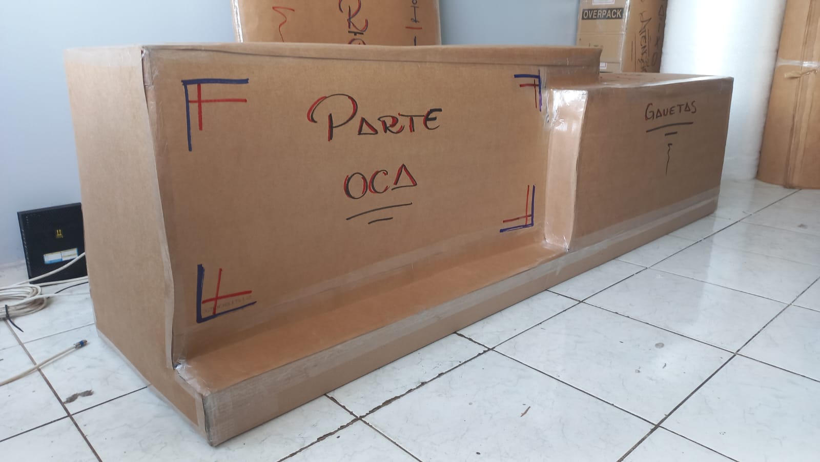 Embalagem plástico bolha e papelão duplo para proteção